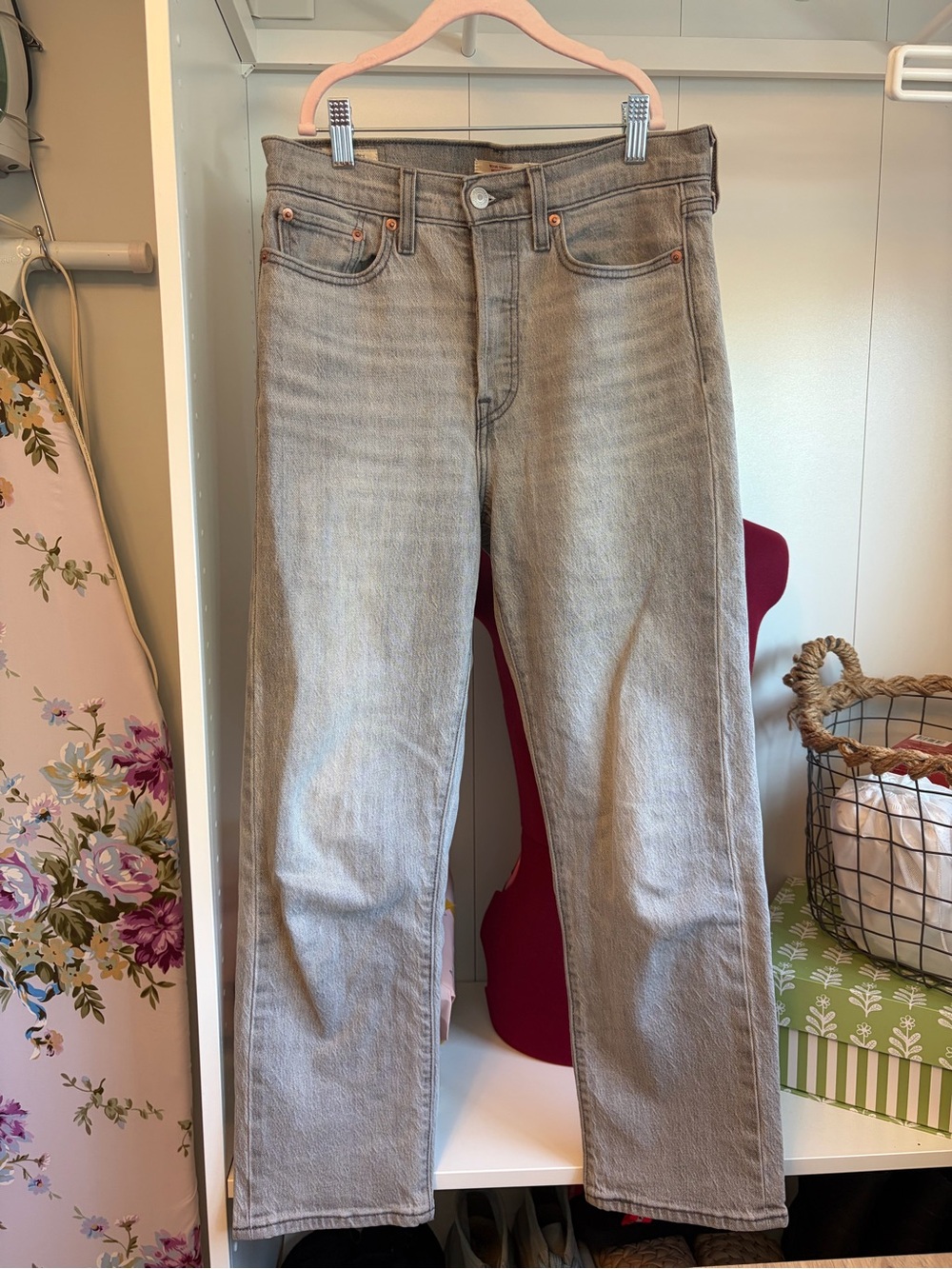 Levi's Women's Wedgie Straight-Leg Jeans in Light Grey Wash